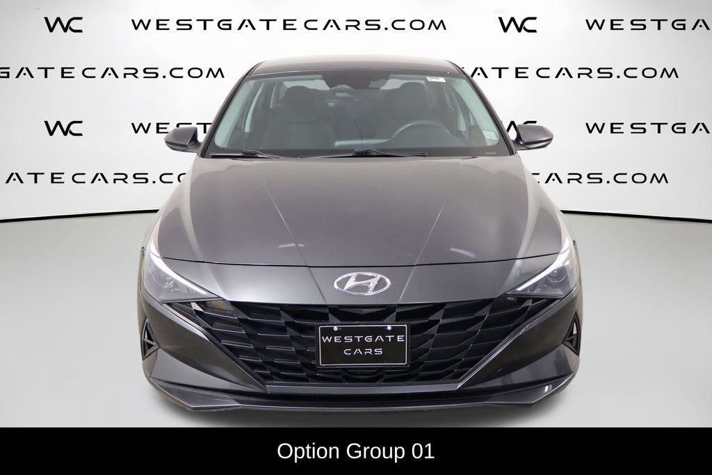 Used 2022 Hyundai Elantra SEL FWD image 2