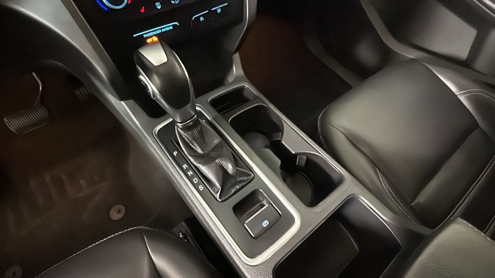 Used 2019 Ford Escape SEL AWD/4WD image 25