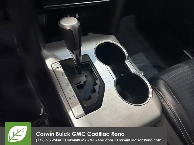 Used 2014 Toyota Camry SE w/ Moonroof Package image 14