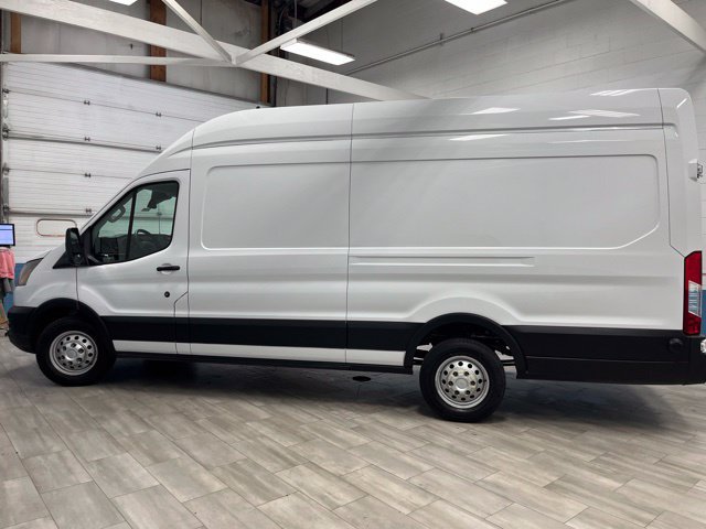 Used 2025 Ford Transit 250 148 High Roof Extended AWD w/ Load Area Protection Package image 4