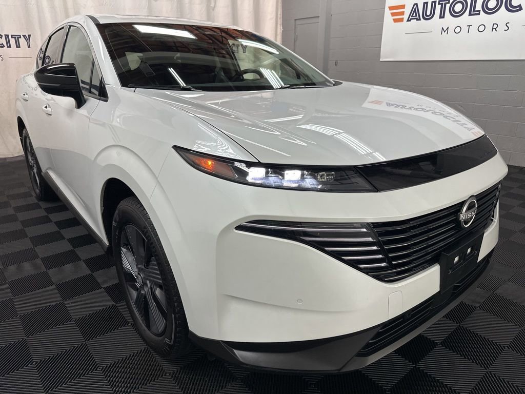 Used 2025 Nissan Murano SL AWD/4WD image 2