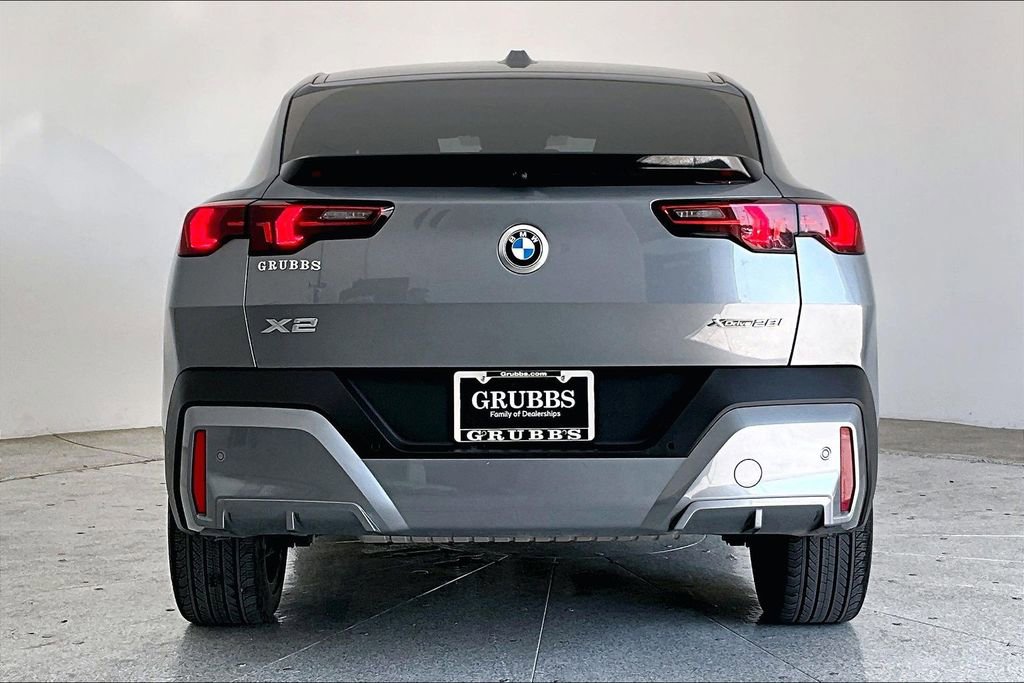 Used 2025 BMW X2 xDrive28i image 6
