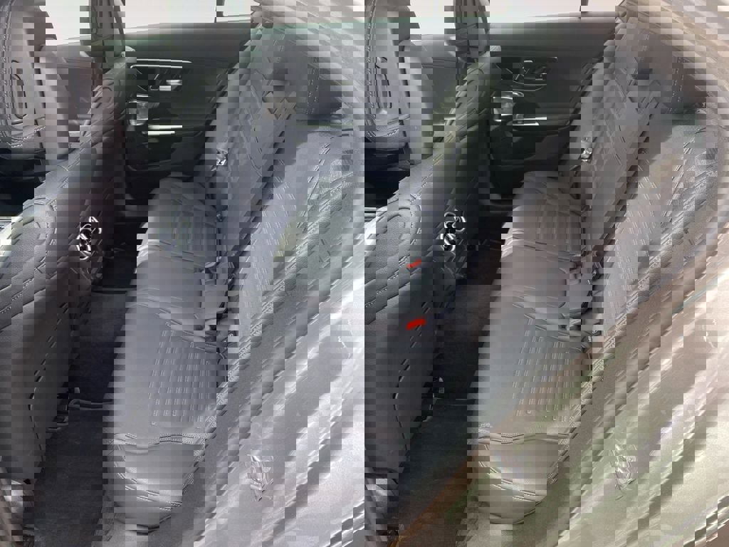 Used 2024 Mercedes-Benz C 300 C 300 Exclusive AMG Line Nigh image 12