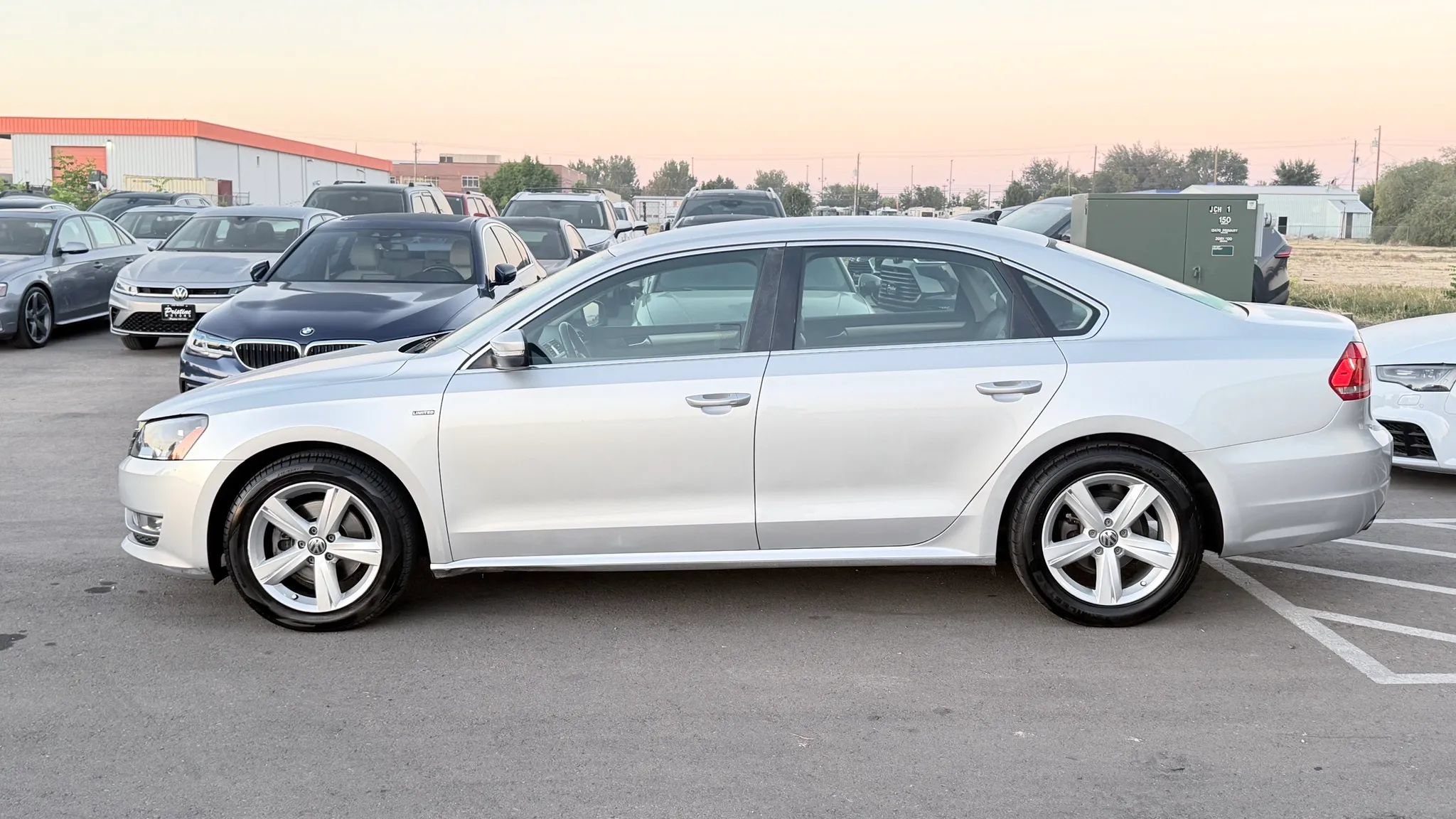 Used 2015 Volkswagen Passat 1.8T Limited Edition FWD image 9