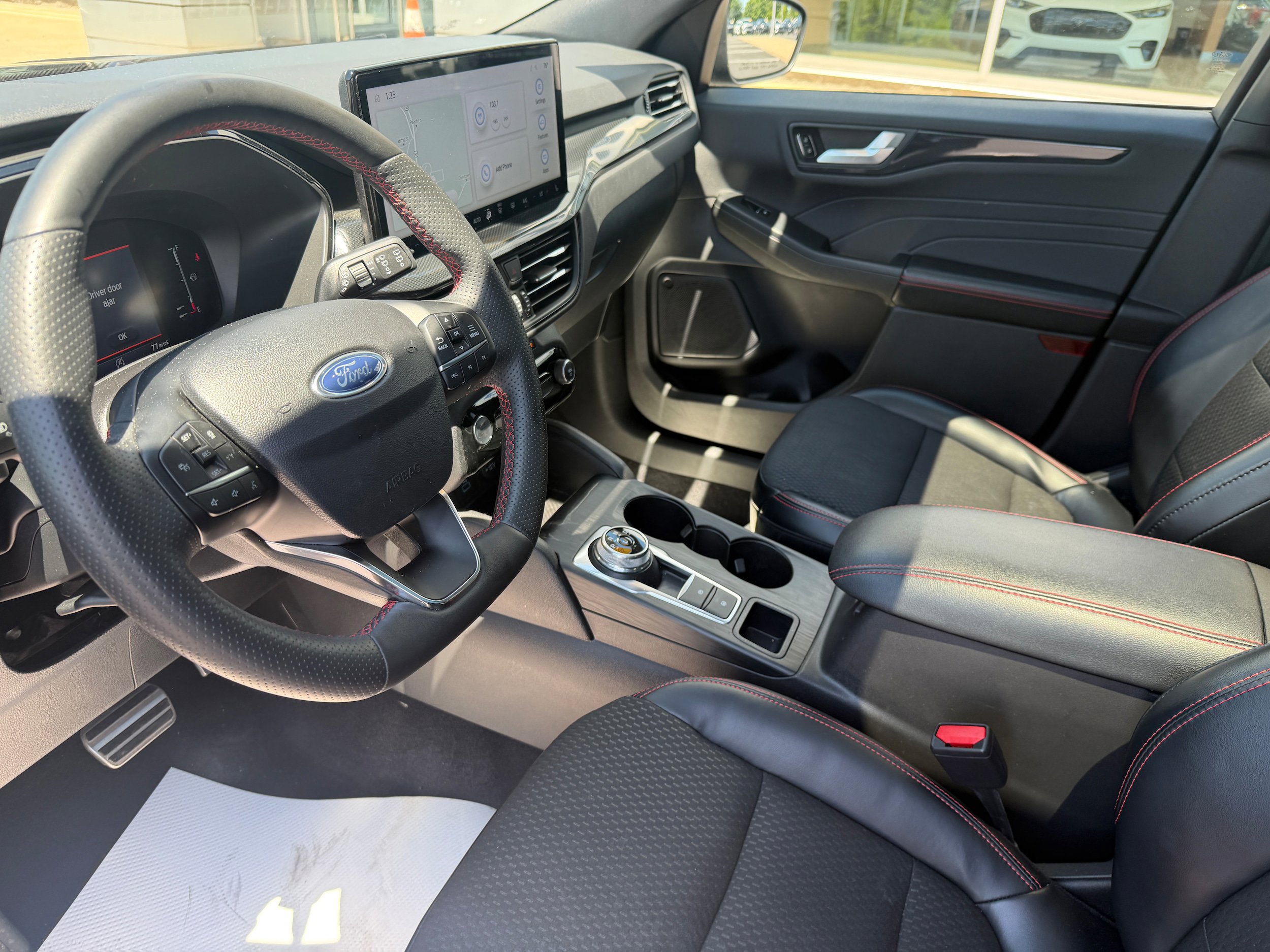 Certified 2023 Ford Escape ST-Line w/ Tech Pack #1 AWD/4WD image 16