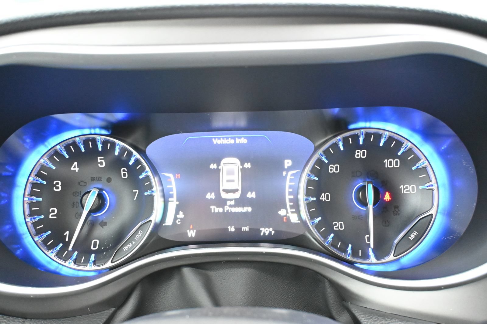 New 2027 Chrysler Pacifica Limited AWD/4WD image 12