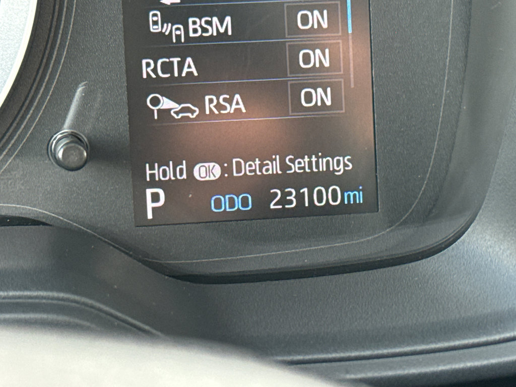 Used 2022 Toyota Corolla Cross LE image 19