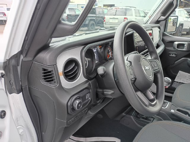 New 2026 Jeep Wrangler Unlimited Sport AWD/4WD image 11