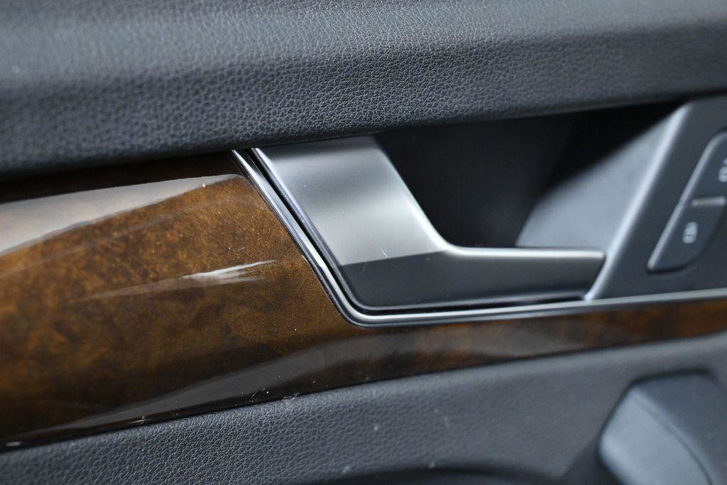 Used 2018 Audi Q5 2.0T Premium image 22