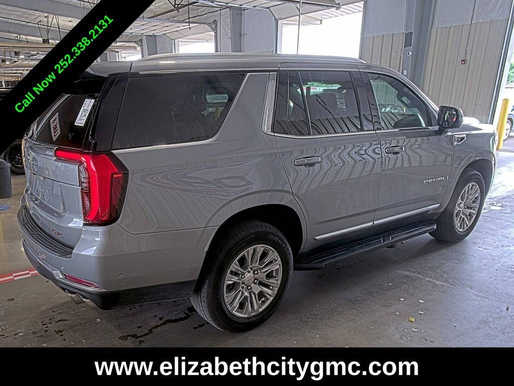 Used 2025 GMC Yukon Denali AWD/4WD image 3