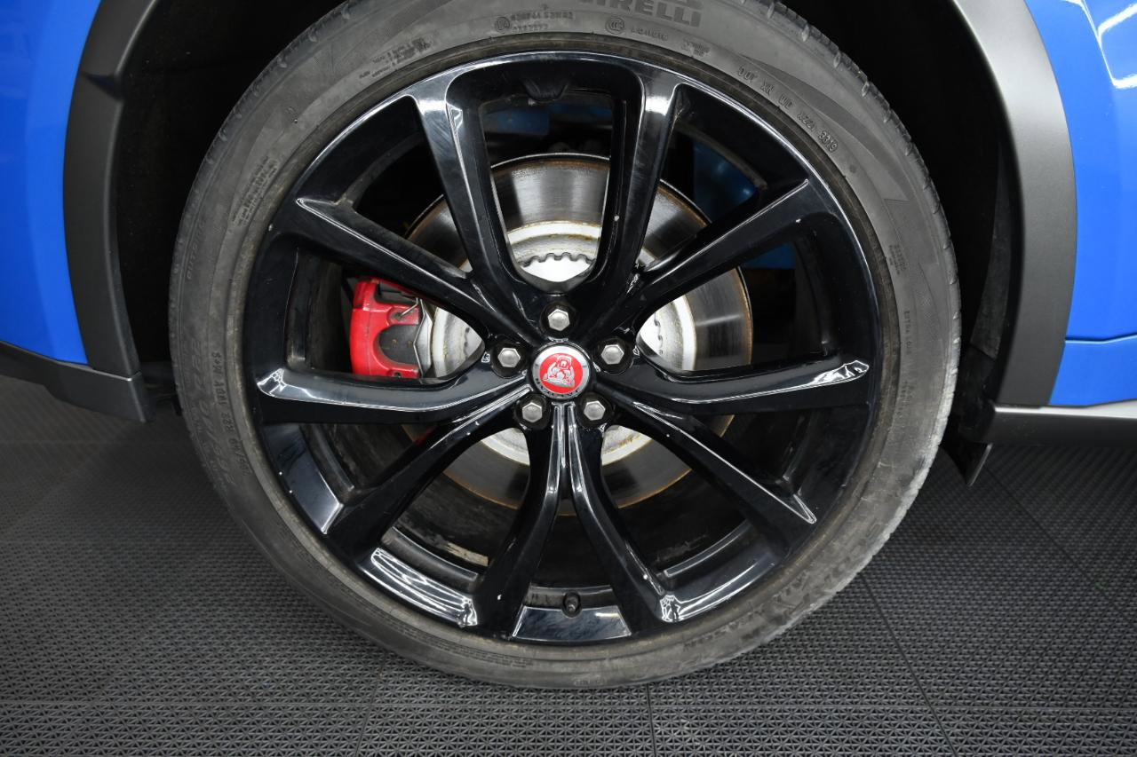 Used 2020 Jaguar F-PACE SVR image 50