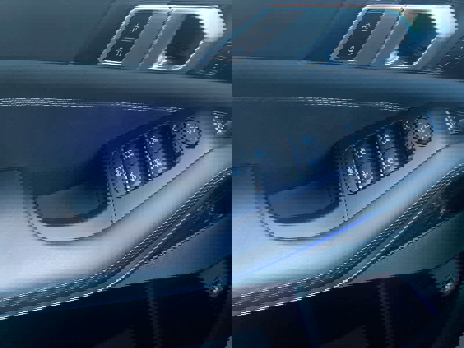 Used 2025 BMW X5 xDrive50e image 24