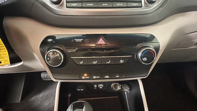 Used 2016 Hyundai Tucson SE w/ Option Group 02 AWD/4WD image 23