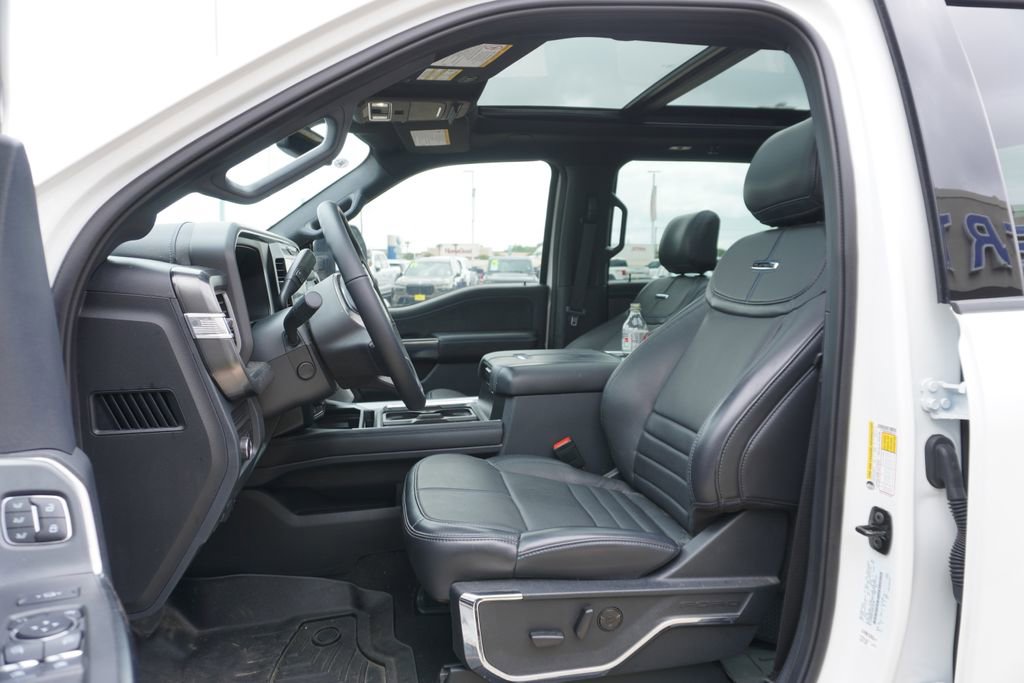 Used 2025 Ford F250 Platinum image 7