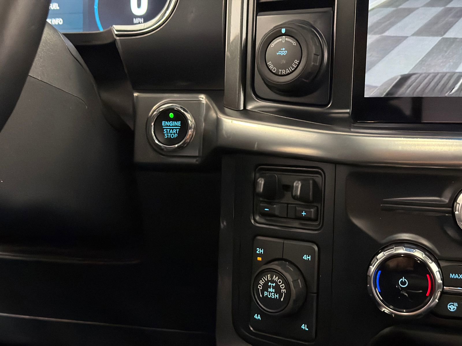 Used 2023 Ford F150 Lariat w/ Equipment Group 502A High image 29