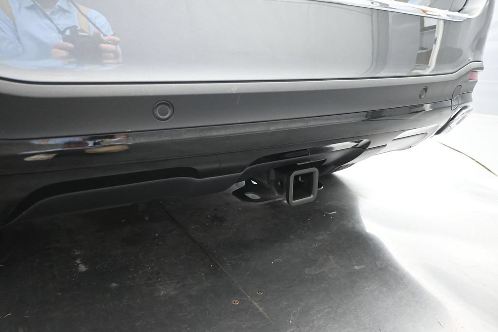 Used 2021 Mercedes-Benz GLE 350 4MATIC w/ AMG Line Exterior image 2