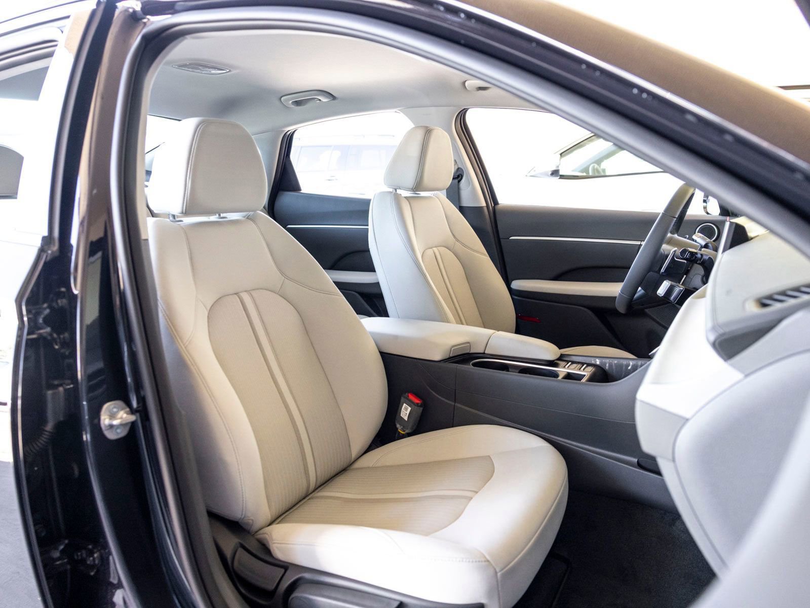 New 2026 Hyundai Sonata SEL FWD image 25