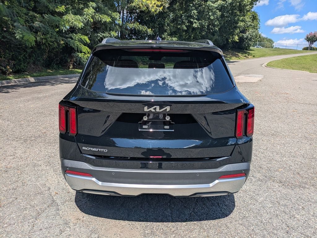 Used 2026 Kia Sorento S w/ S Panoramic Sunroof Package FWD image 5