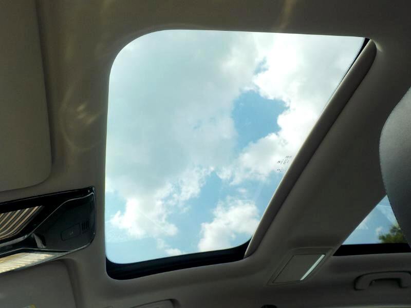 Used 2019 BMW 740i xDrive w/ Executive Package image 19