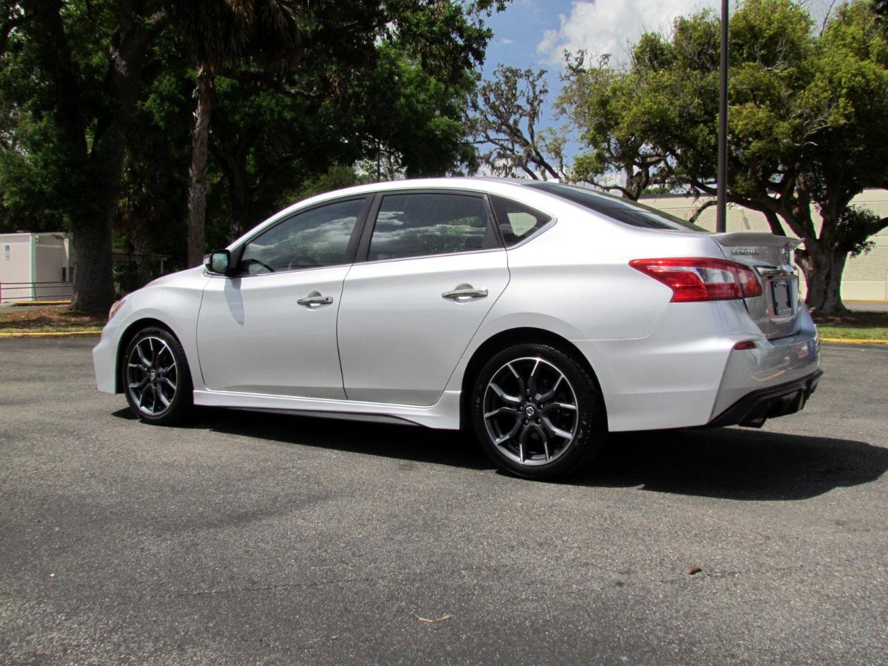 Used 2019 Nissan Sentra NISMO w/ Electronics Package FWD image 5