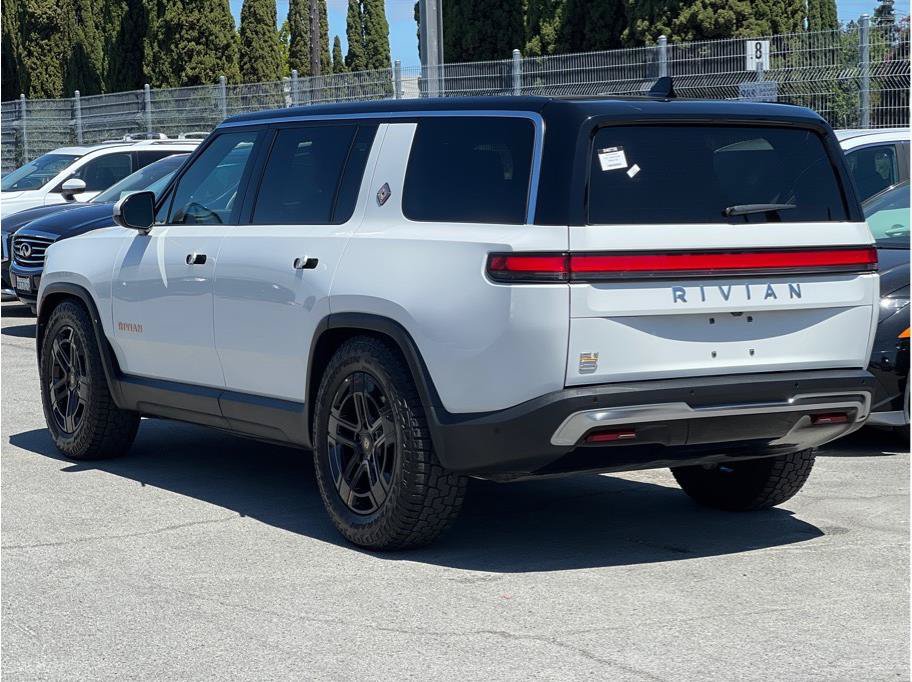 Used 2024 Rivian R1S Adventure AWD/4WD image 7