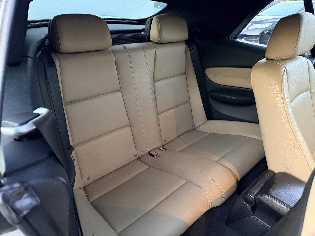 Used 2011 BMW 135i Convertible image 22