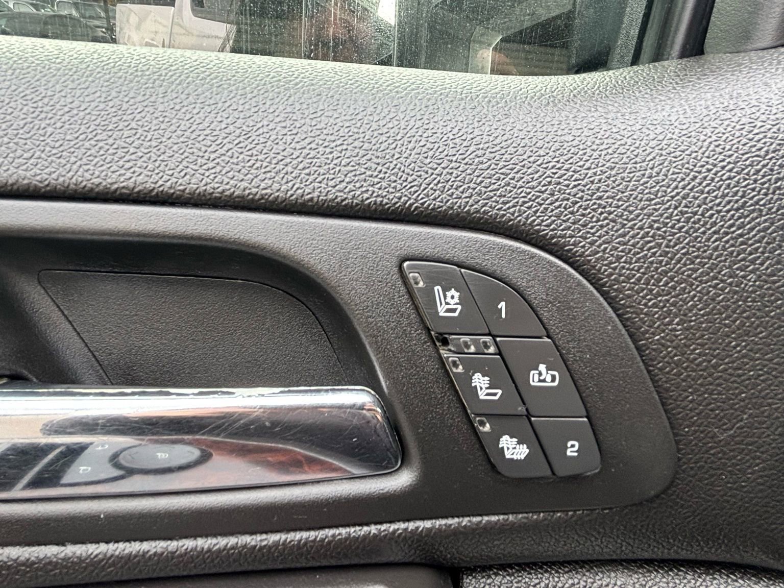 Used 2011 GMC Sierra 2500 Denali AWD/4WD image 19