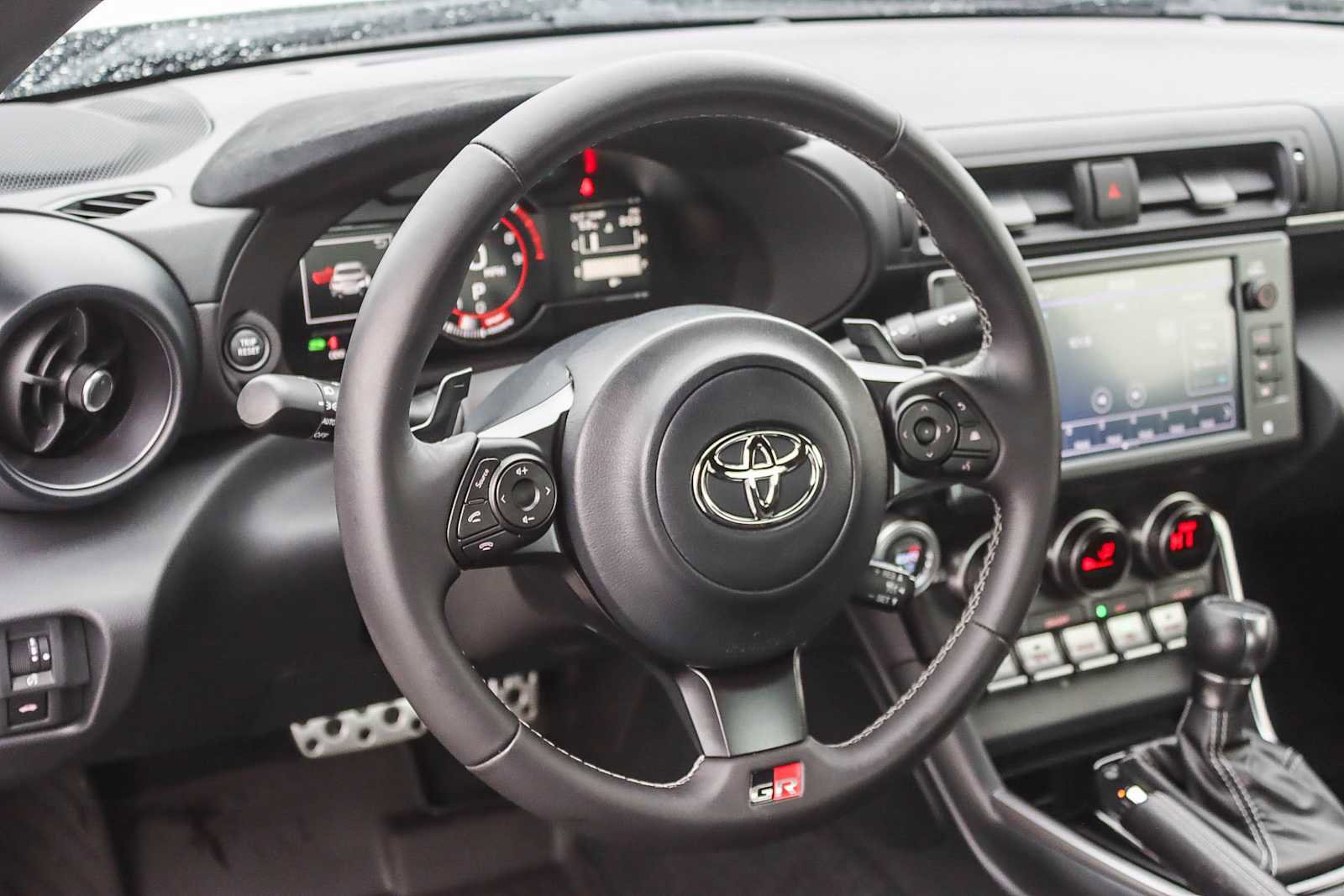 Used 2024 Toyota GR86 Premium image 14