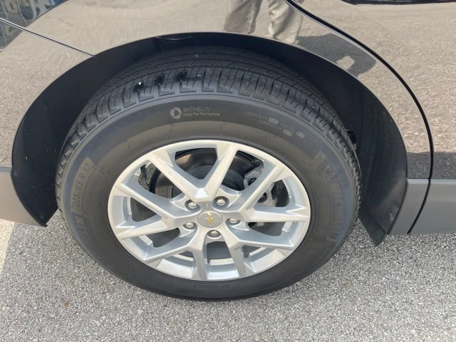 Used 2024 Chevrolet Equinox LT w/ LPO, Floor Liner Package FWD image 30