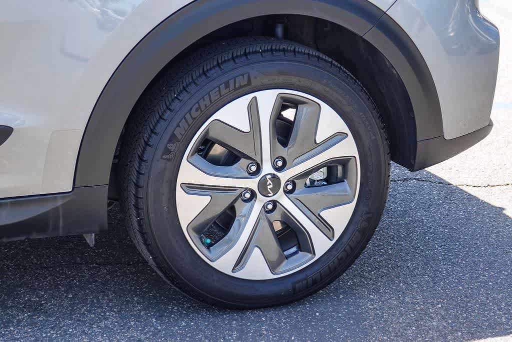 Certified 2022 Kia Niro EX Premium FWD image 10