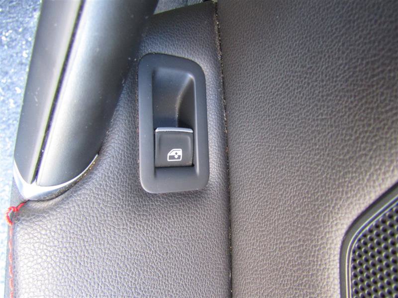 Used 2017 Volkswagen GTI SE image 34