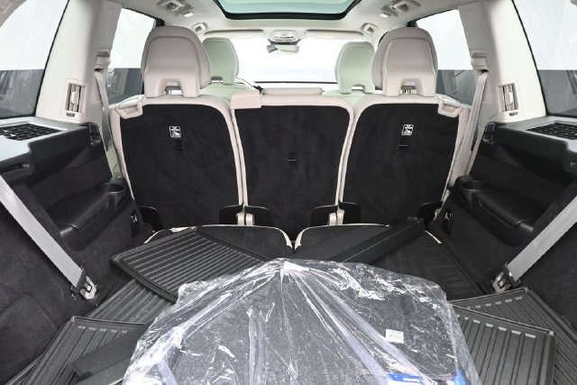 Used 2024 Volvo XC90 B6 Plus w/ Protection Package Premier AWD/4WD image 30