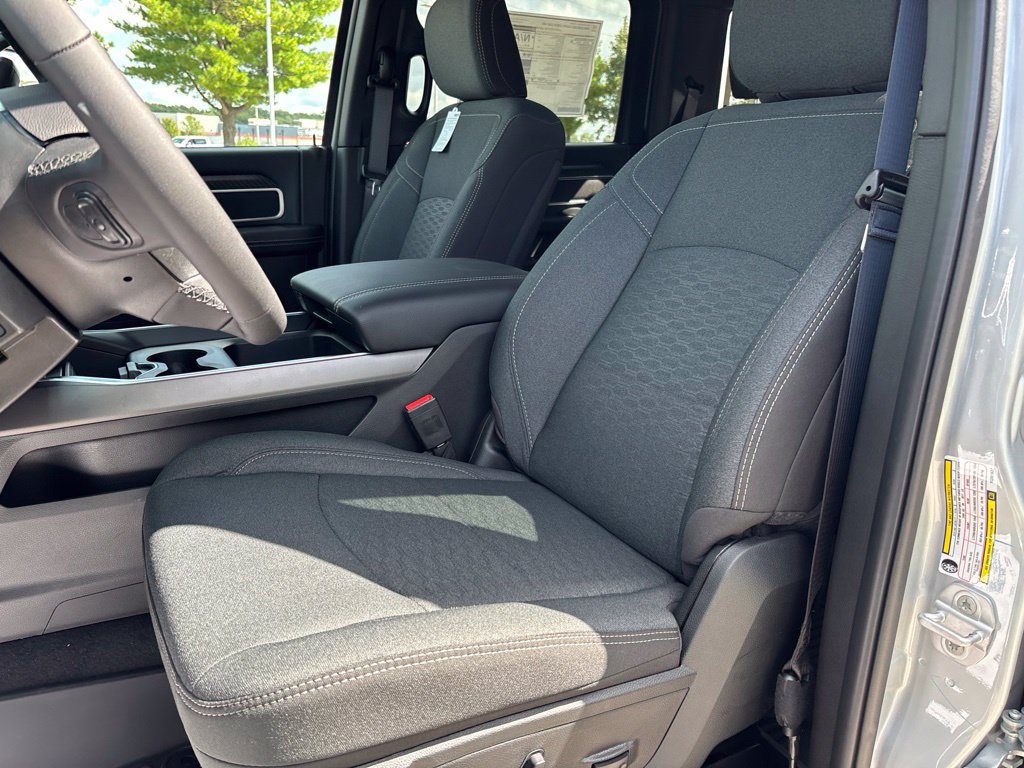 New 2027 RAM 2500 Big Horn AWD/4WD image 36