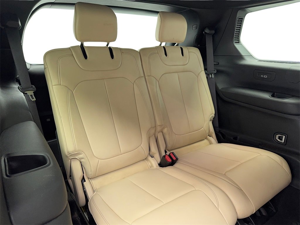 Used 2024 Jeep Grand Cherokee L Limited w/ Black Appearance Package image 52