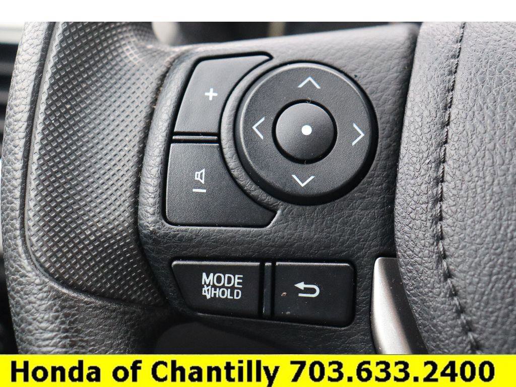 Used 2014 Toyota Corolla LE image 10