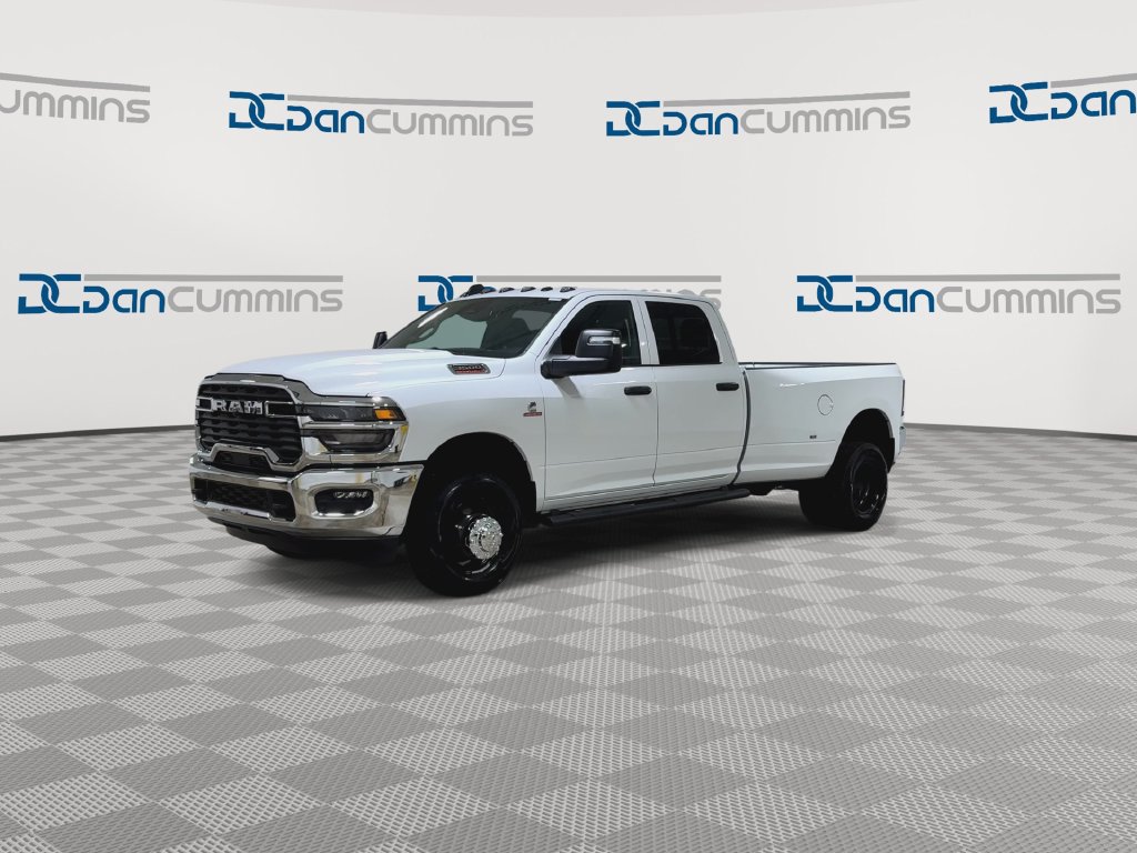 New 2026 RAM 3500 Tradesman AWD/4WD image 4