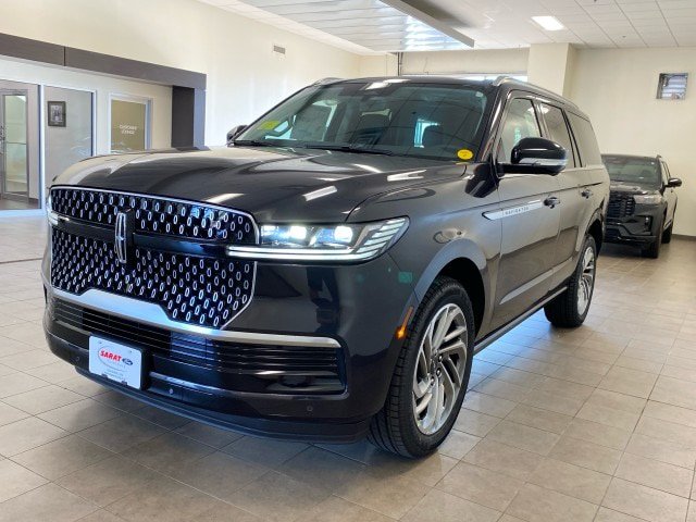 New 2027 Lincoln Navigator Reserve AWD/4WD image 4