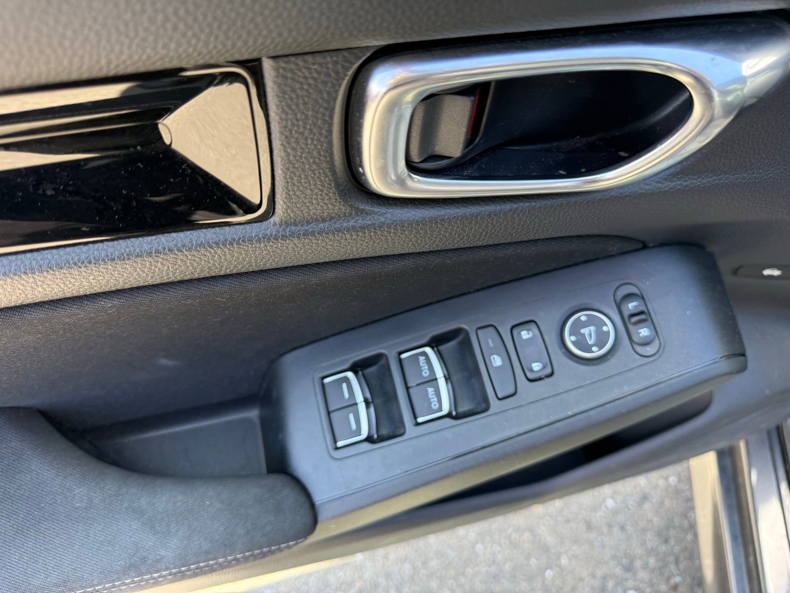 Used 2023 Honda Civic EX image 9