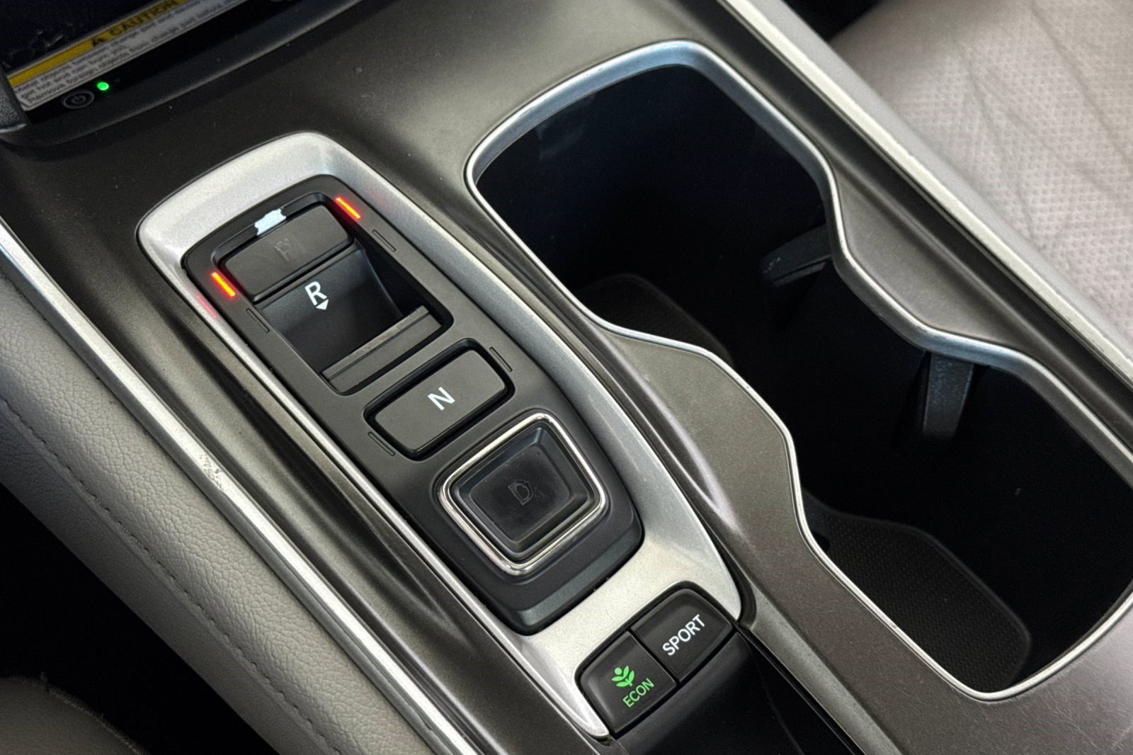 Used 2018 Honda Accord Touring image 25