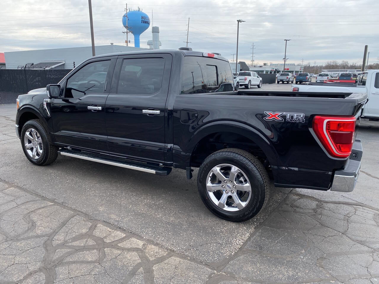 Used 2023 Ford F150 XLT w/ Equipment Group 302A High AWD/4WD image 8
