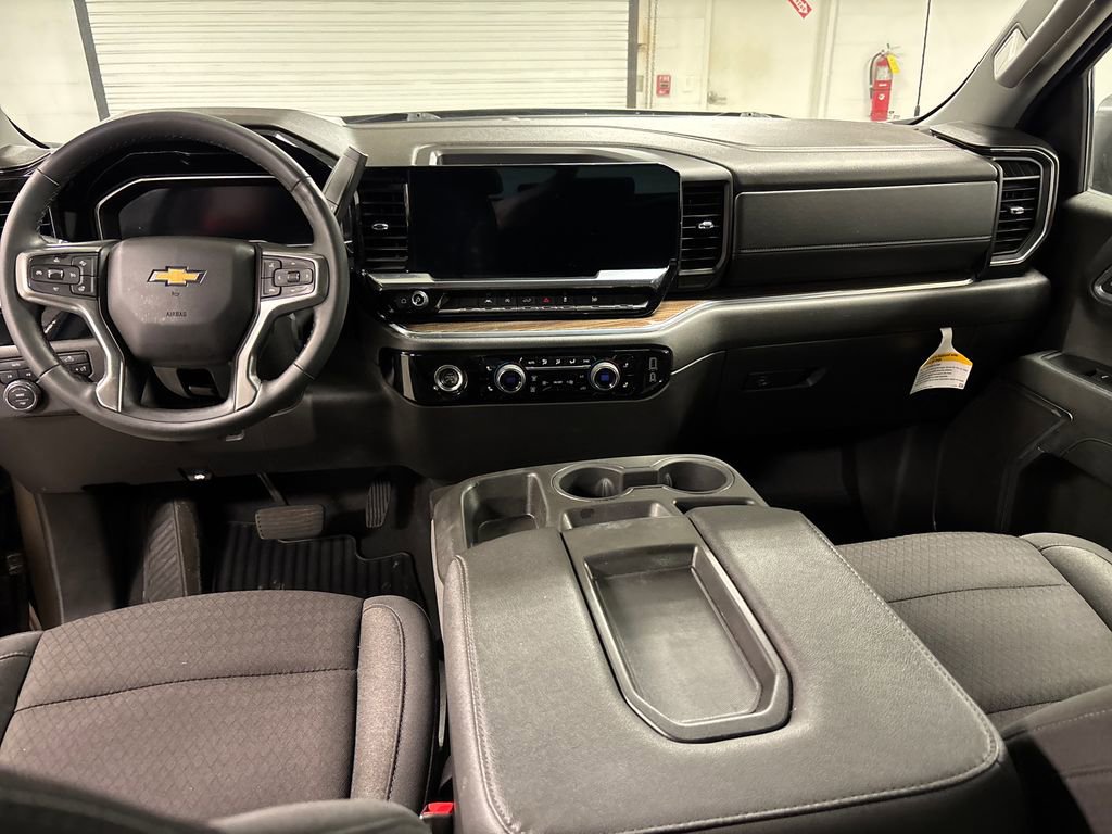 Used 2023 Chevrolet Silverado 1500 LT image 29