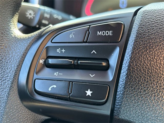 Used 2023 Hyundai Venue SE image 30