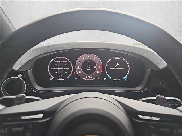 Used 2024 Porsche Cayenne AWD/4WD image 10