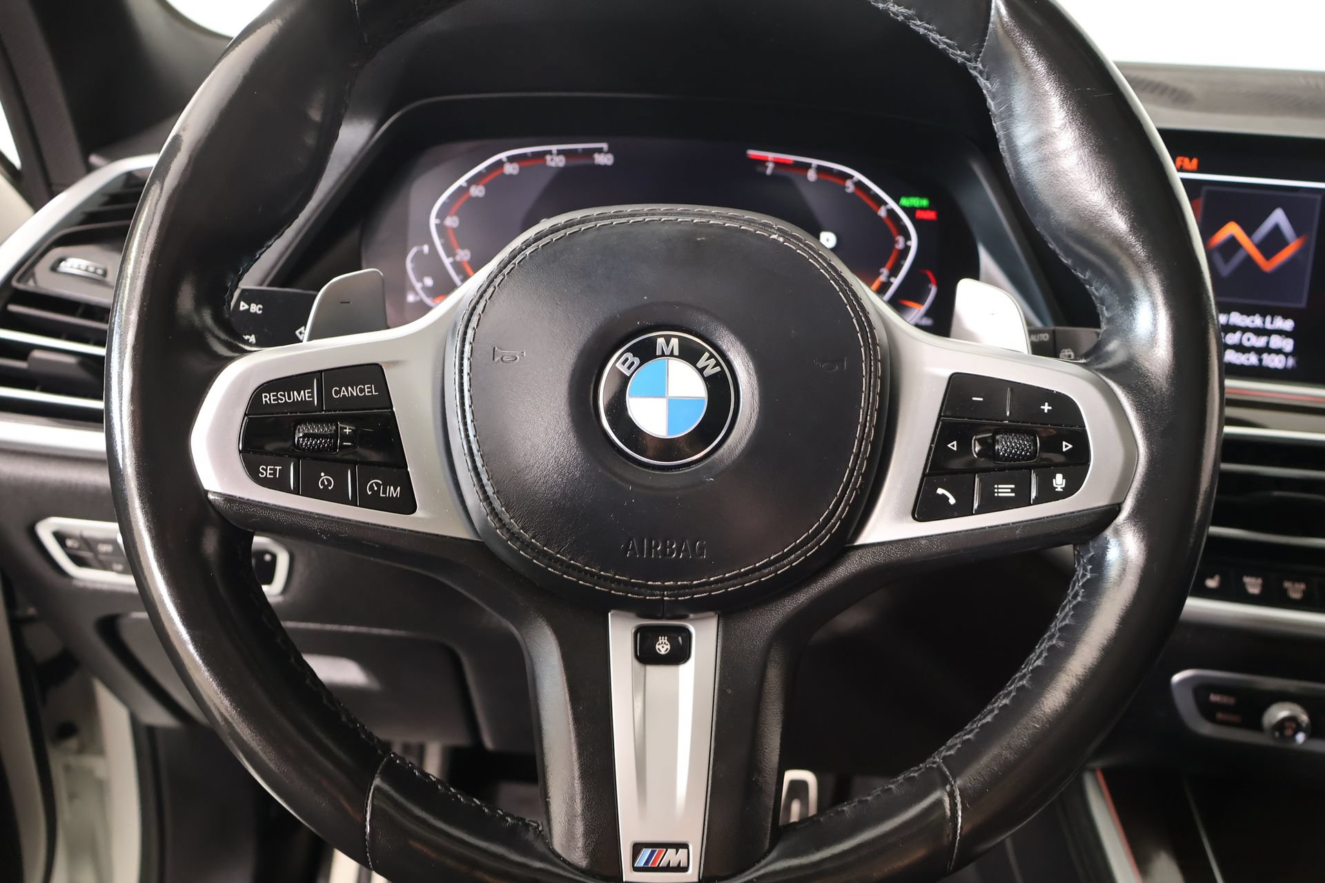 Used 2019 BMW X5 xDrive40i w/ M Sport Package AWD/4WD image 3