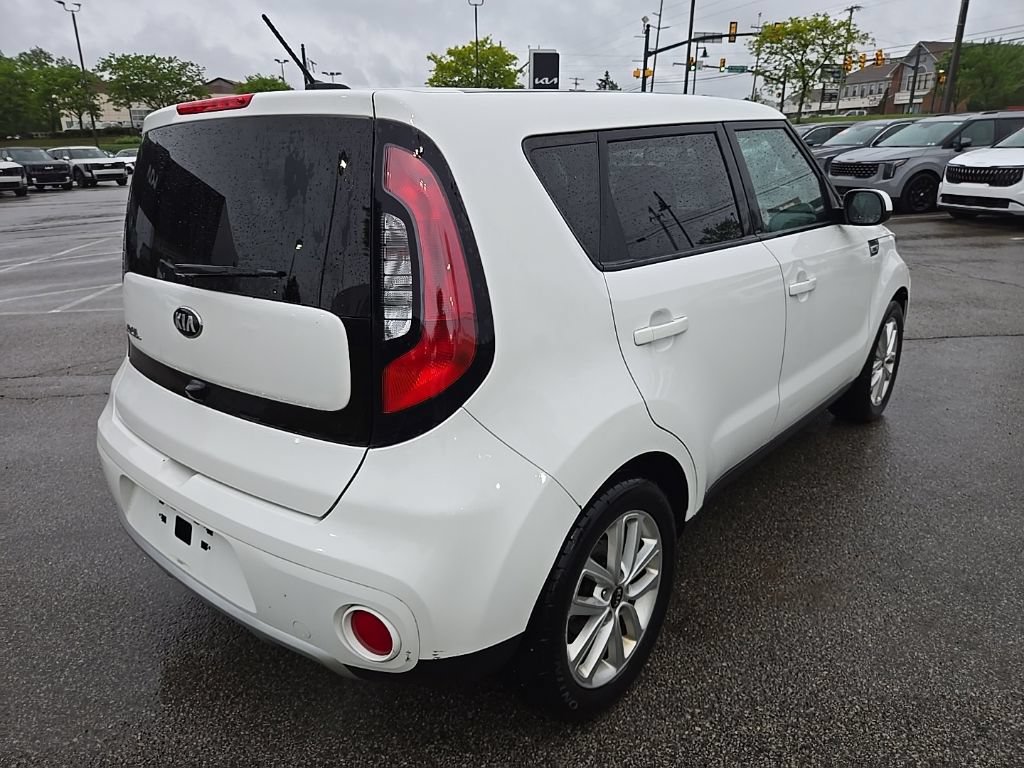 Used 2018 Kia Soul + FWD image 3