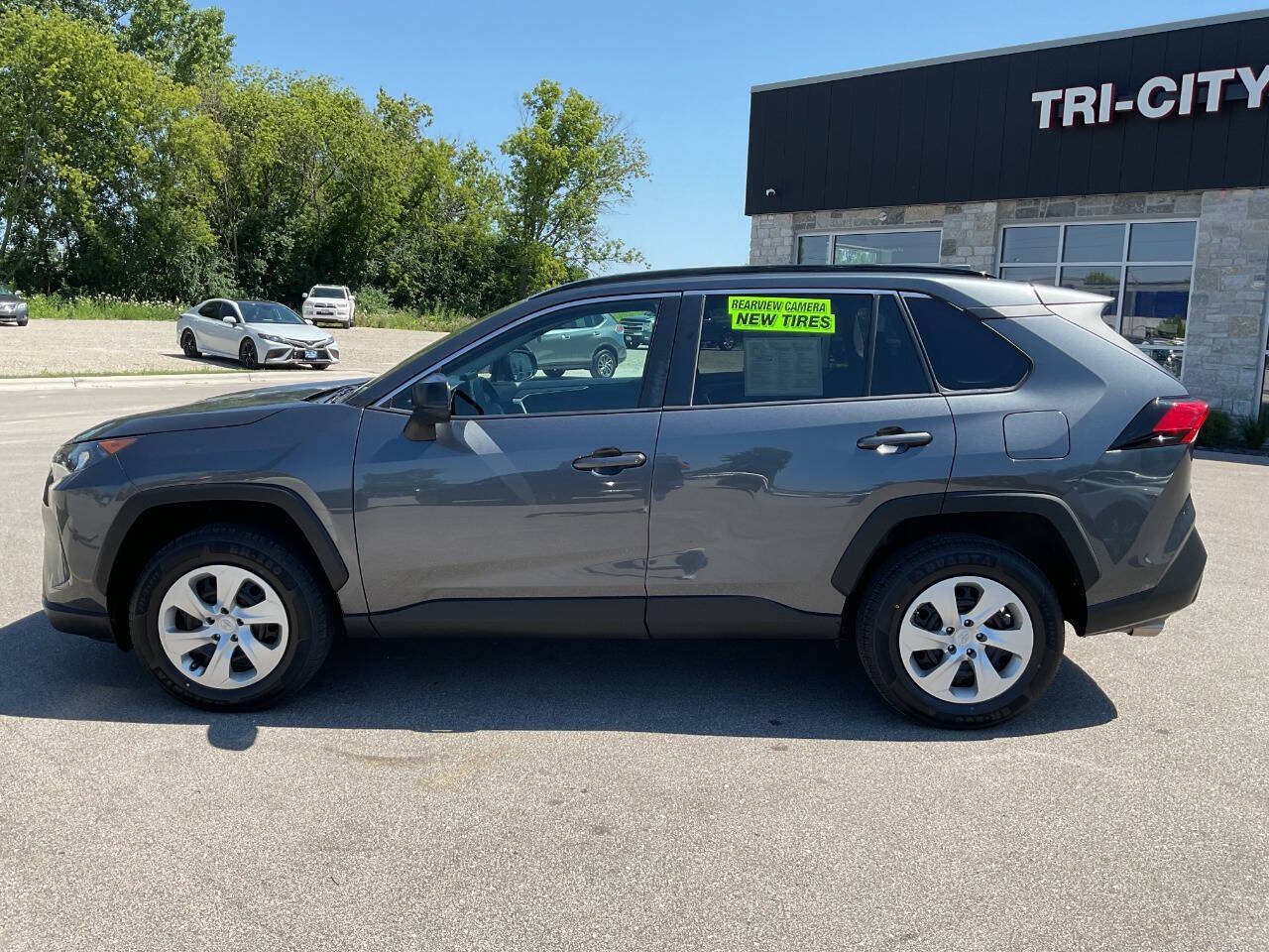 Used 2019 Toyota RAV4 LE w/ All Weather Liner Package AWD/4WD image 3