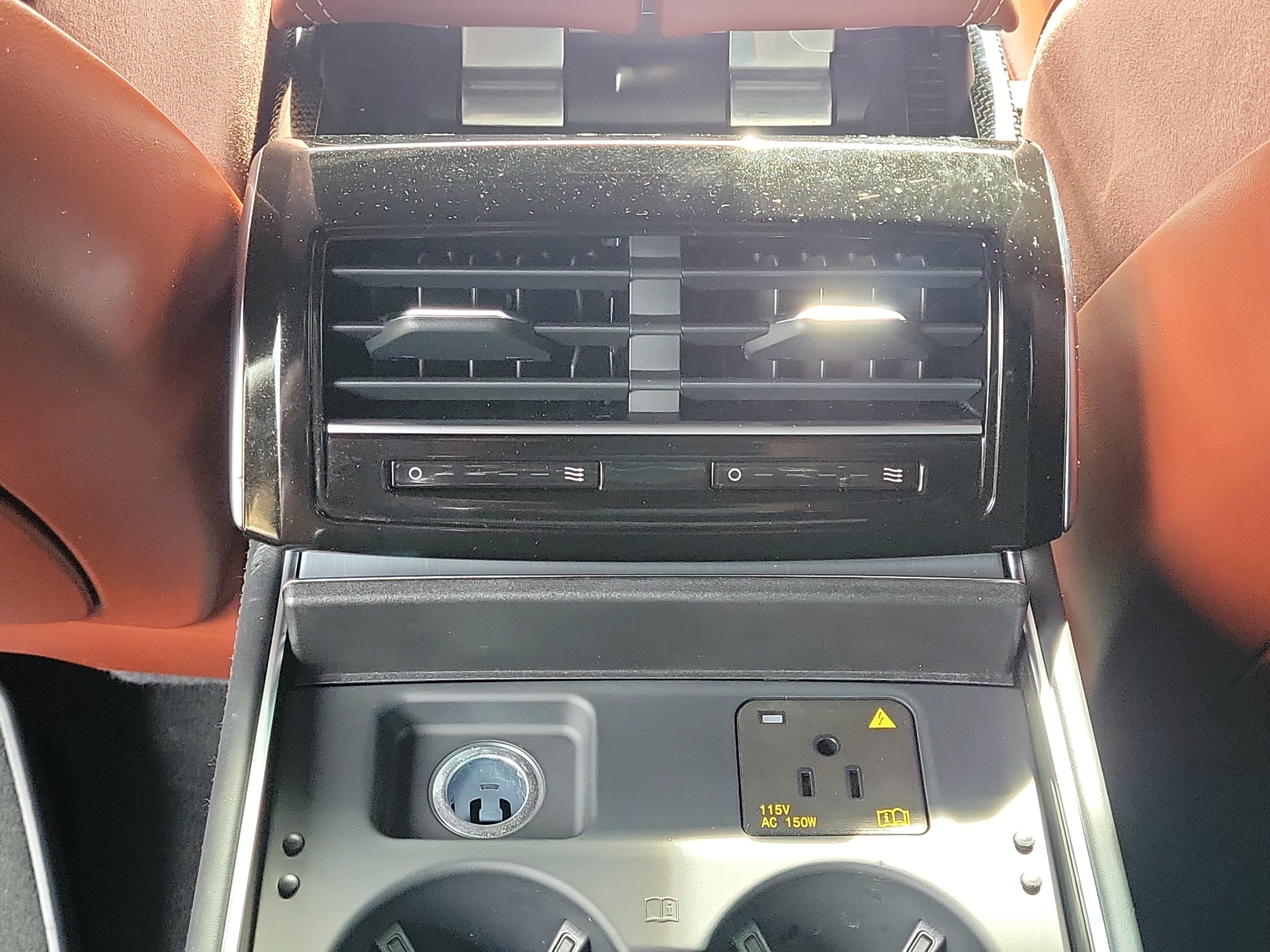 Used 2024 Audi S8 AWD/4WD image 12