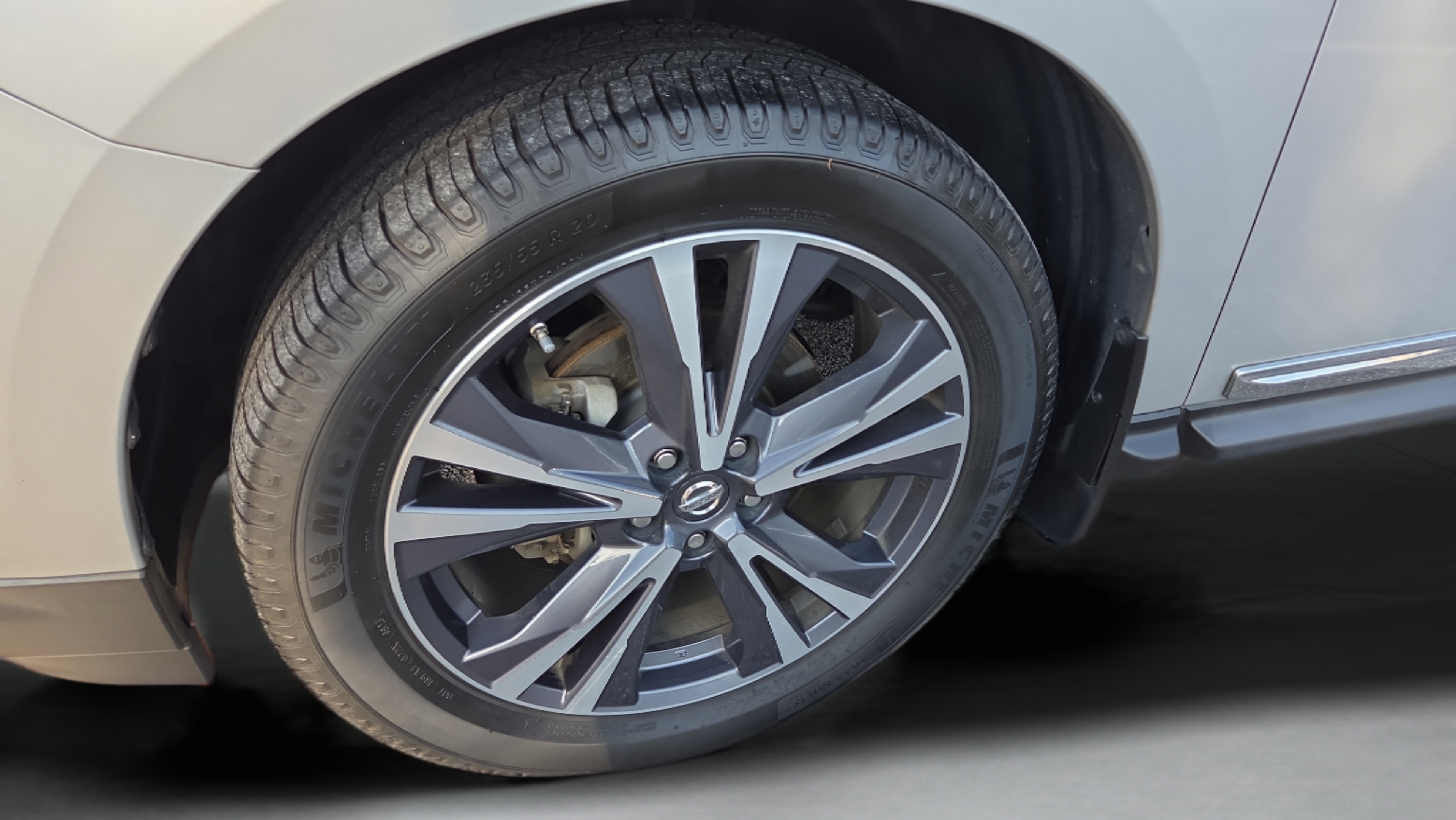 Used 2017 Nissan Pathfinder Platinum FWD image 30