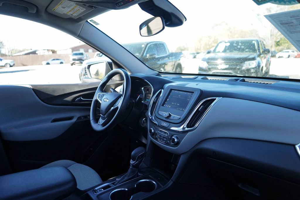 Used 2023 Chevrolet Equinox LT w/ Driver Convenience Package image 33