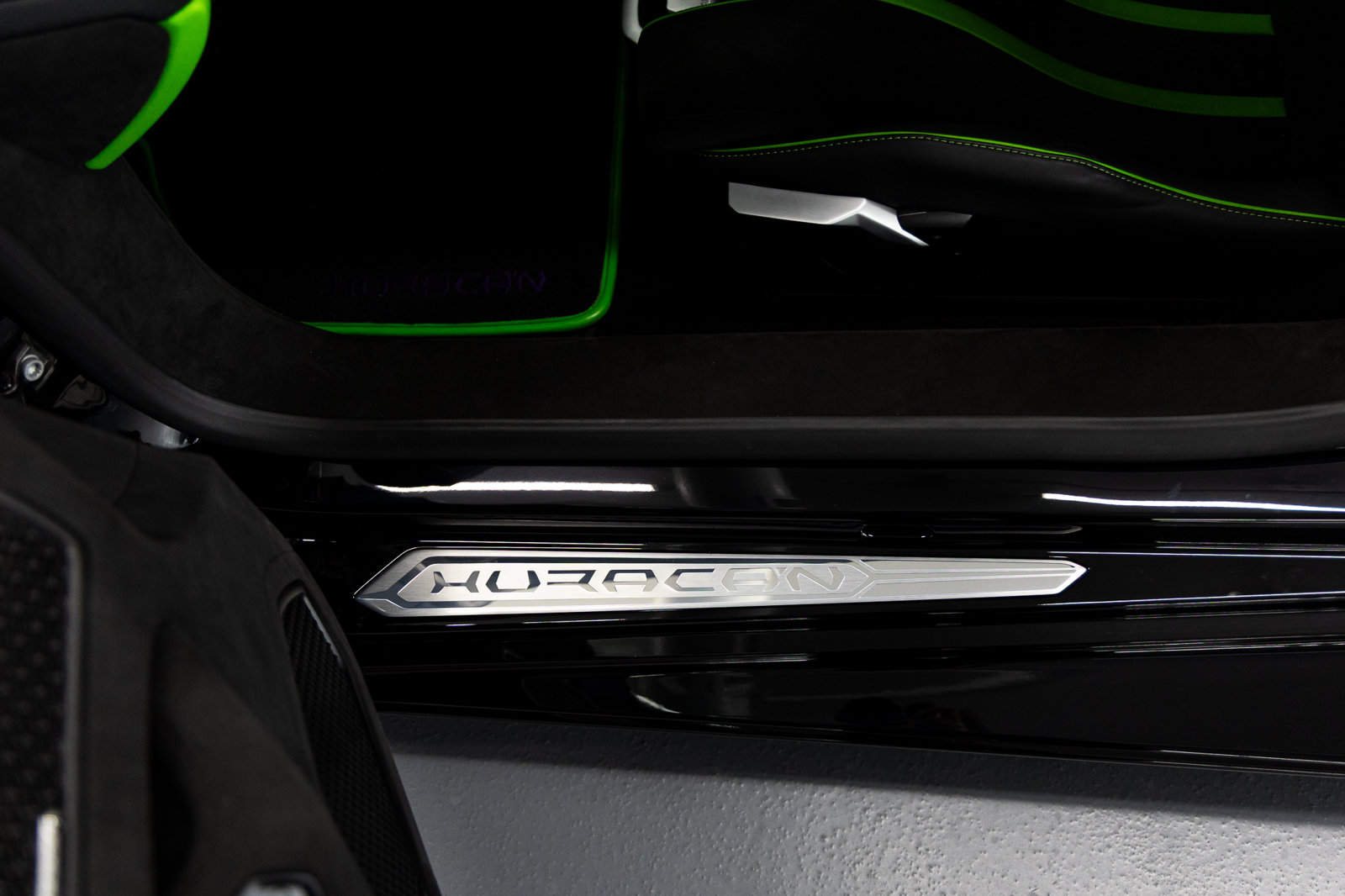 Used 2023 Lamborghini Huracan Tecnica RWD image 30